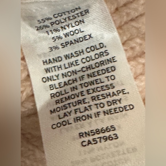 NEW Treasure & Bond Nordstrom M V-neck Pullover Sweater in Pink Ribbed knit - Picture 6 of 6